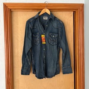Wrangler cowboy cut shirt
